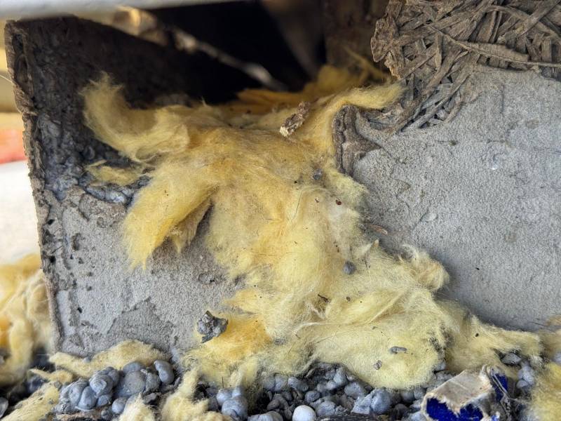 Attaque de l'isolation du bardage du magasin